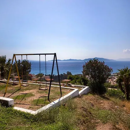 Comfy With Shared Pool And Terrace In Bodrum *