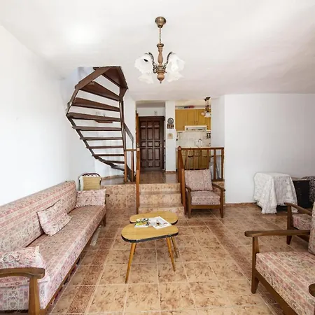 Comfy With Shared Pool And Terrace In Bodrum * Karabag