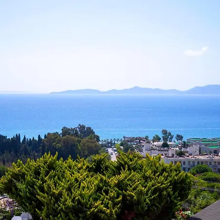 וילה Comfy With Shared Pool And Terrace In Bodrum *