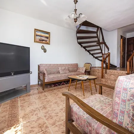 Comfy With Shared Pool And Terrace In Bodrum *